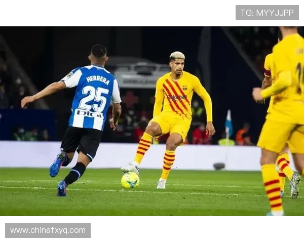 环球体育曝阿劳霍久伤巴萨或一月引援补强防线后防危机迫使管理层决策