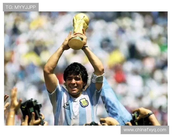 以哈克斯发声别低估约维奇的年龄与潜力他仍在快速成长体育赛场未来可期